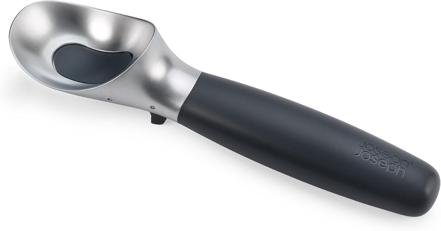 Joseph Joseph Elevate Eisportionierer mit Auslöser und integrierter hygienischer Löffelablage, Anti-Rutsch Griff, Anthracite