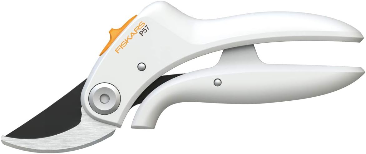 Fiskars Bypass Gartenschere P57 für frische Äste und Zweige bis Ø 2 cm, Länge: 18 cm, Gewicht: 140 g, Weiß/Orange, FiberComp/Hochwertiger Stahl, Light, 1026916